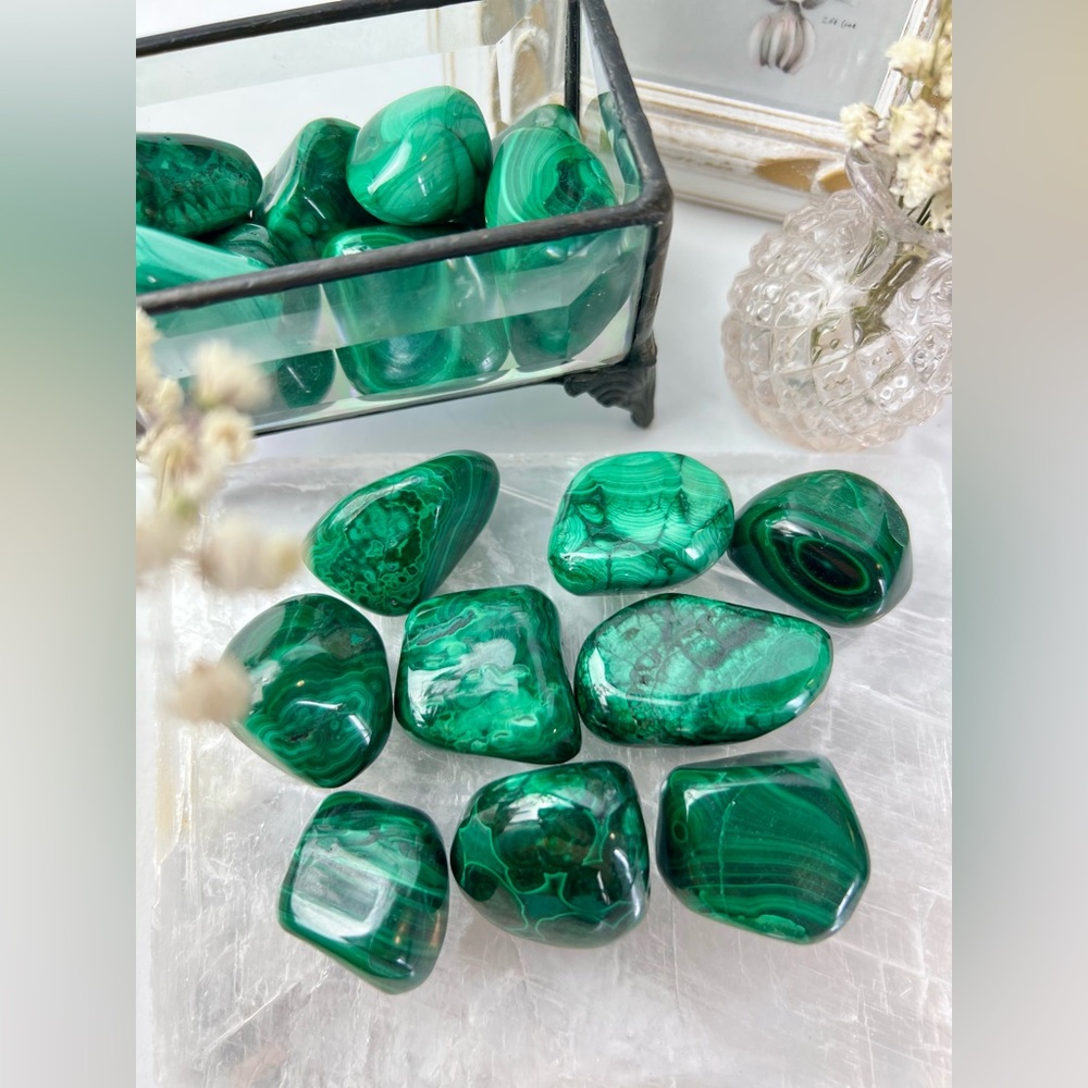 One Malachite Tumble, Natural Malachite Crystal, Tumbled Stones, Pocket Stones - Picture 3 of 10